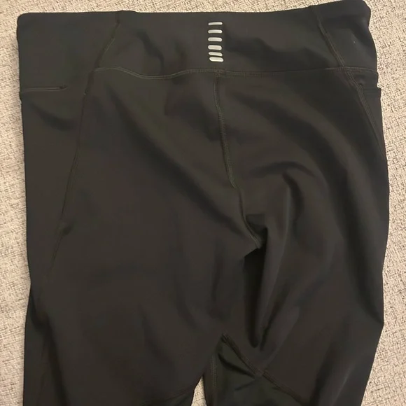 LG Black Compression Leggings - Picture 5 of 5